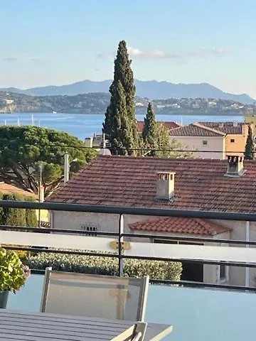 Agreable Appartement Vue Mer A Bandol Piscine